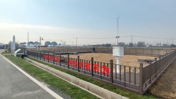 人民日?qǐng)?bào)、央視新聞等權(quán)威媒體報(bào)道：托普云農(nóng)AI“新農(nóng)具”助力沃野耕“新”