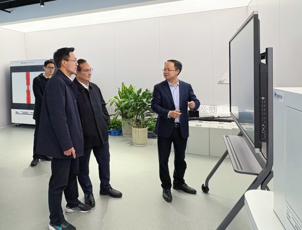 浙江省經(jīng)信廳黨組書記、廳長詹敏一行赴托普云農(nóng)調(diào)研