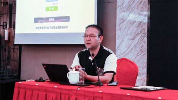 托普云農(nóng)副總經(jīng)理錢鵬作專題匯報(bào) 托普云農(nóng)副總經(jīng)理錢鵬作專題匯報(bào)